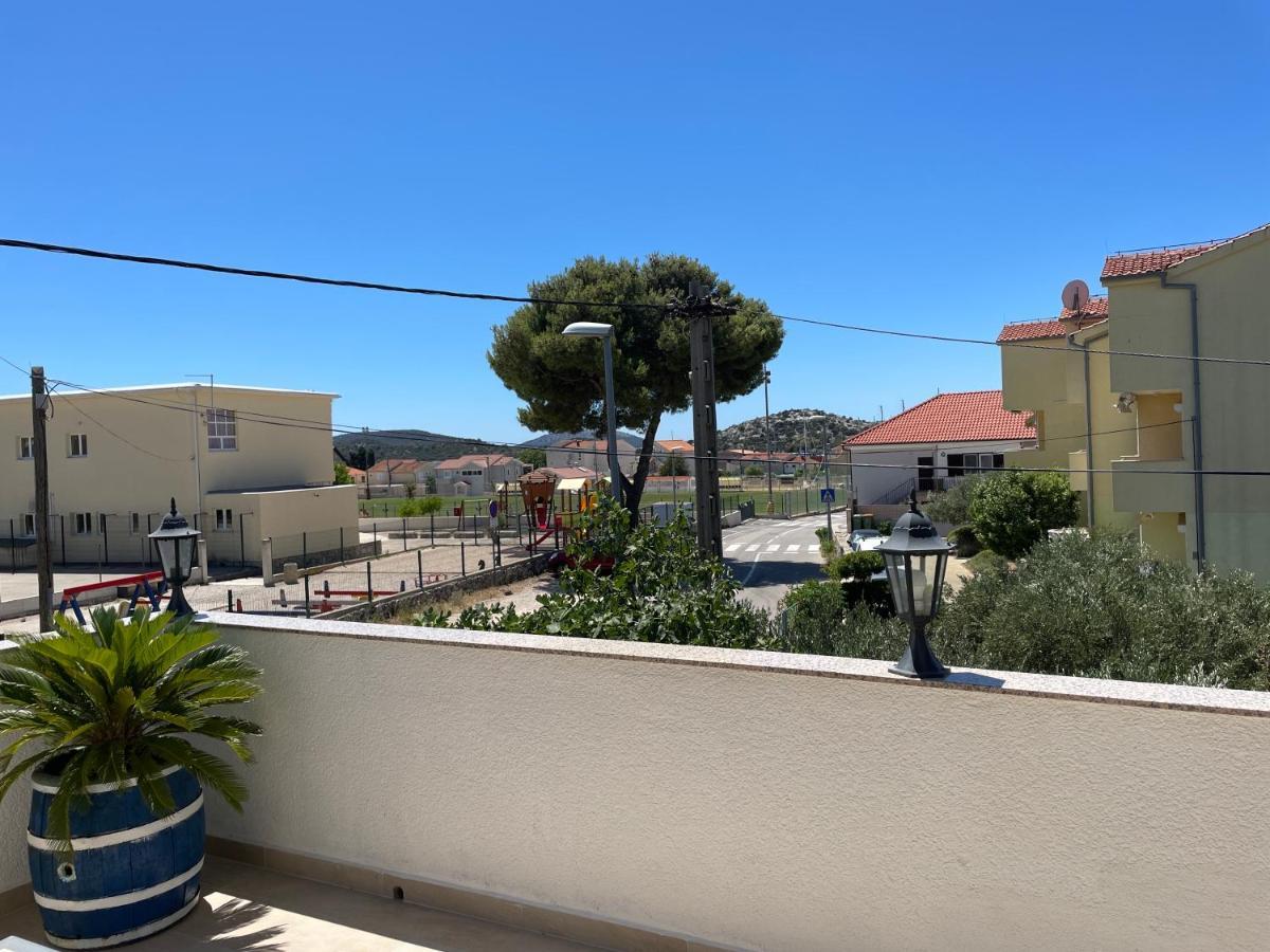 Mare i Kate Apartmani Tribalj Esterno foto