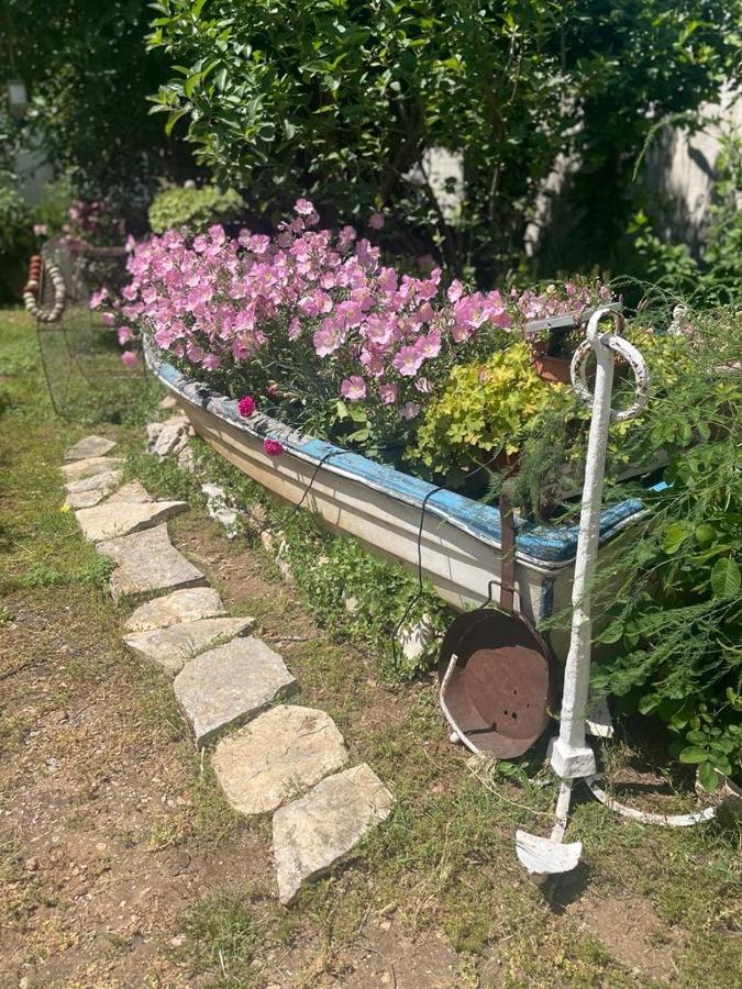 Mare i Kate Apartmani Tribalj Esterno foto